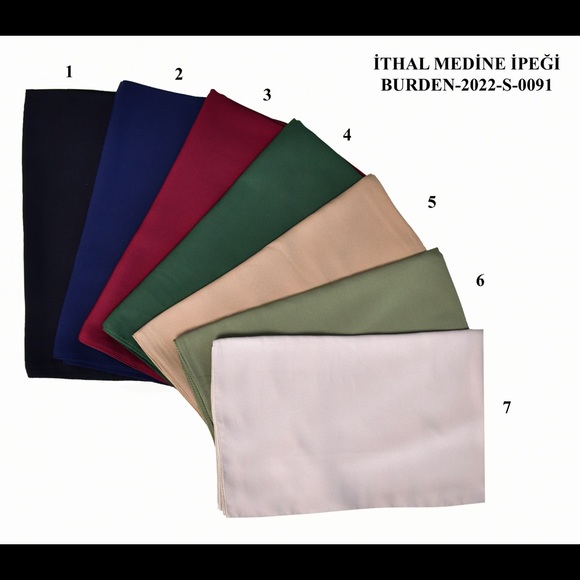 Scarfs - Picture 7 of 16